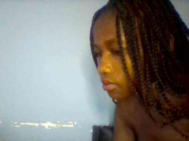 Cute-dall webcam