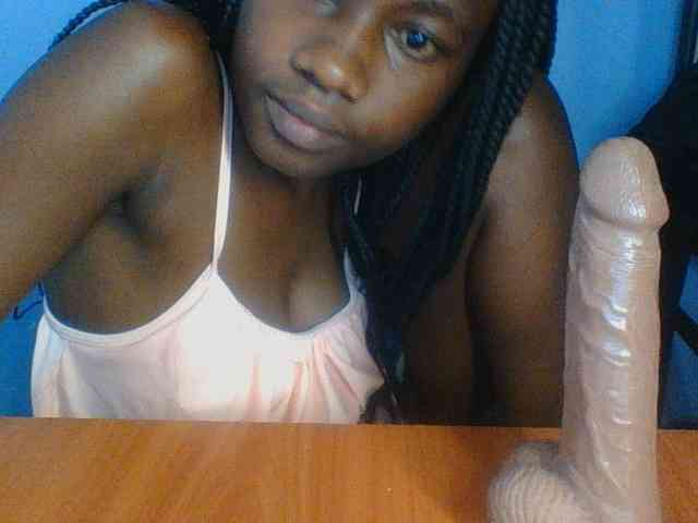 Cute-dall webcam