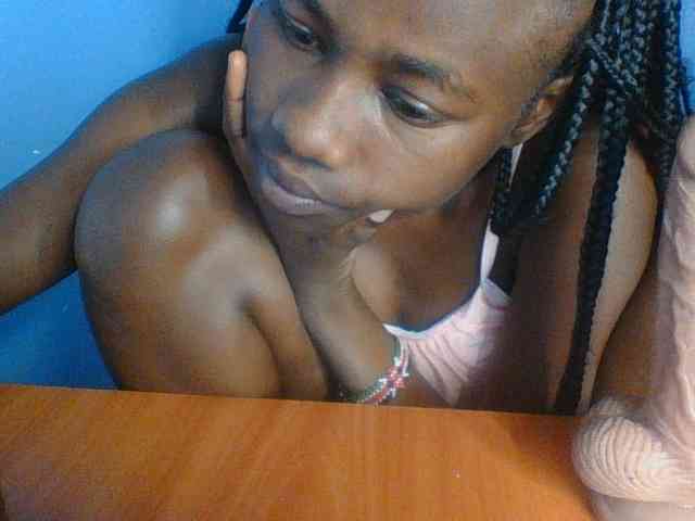 Cute-dall webcam