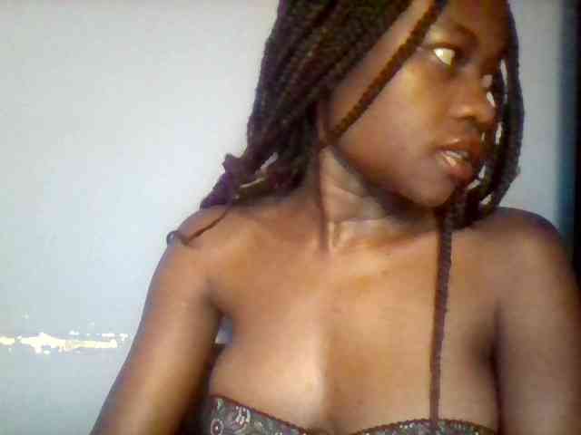 Cute-dall webcam