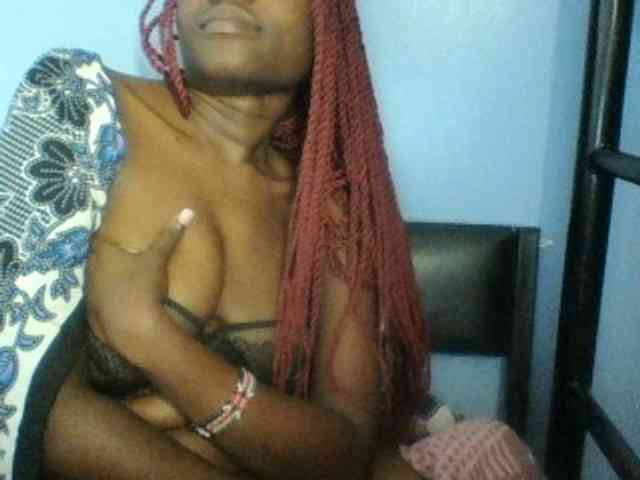 Cute-dall webcam