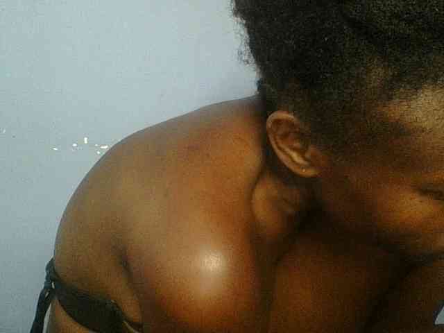 Cute-dall webcam