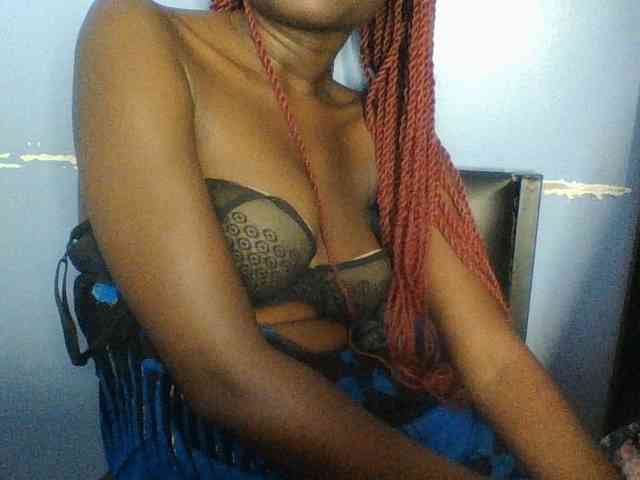 Cute-dall webcam