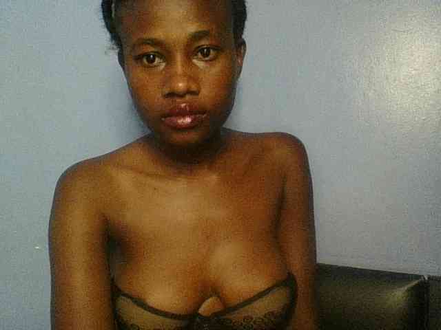 Cute-dall webcam