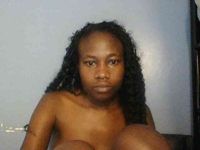 Cute-dall webcam