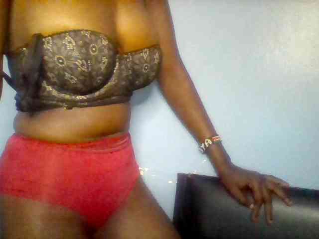 Cute-dall webcam