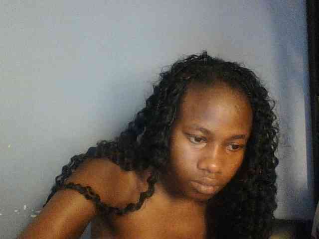 Cute-dall webcam