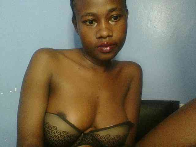 Cute-dall webcam