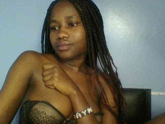 Cute-dall webcam
