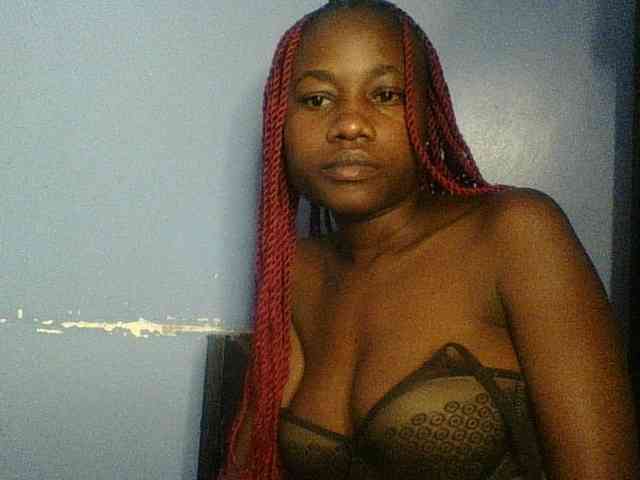 Cute-dall webcam