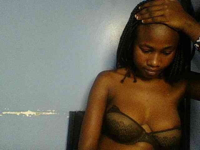 Cute-dall webcam
