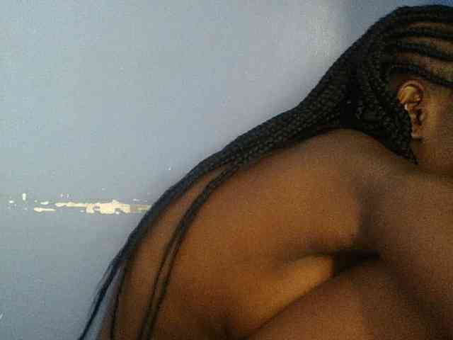 Cute-dall webcam
