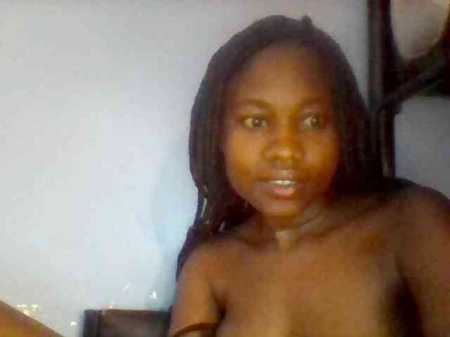 Cute-dall webcam
