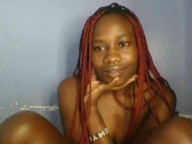 Cute-dall webcam
