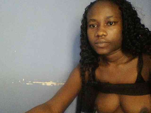 Cute-dall webcam