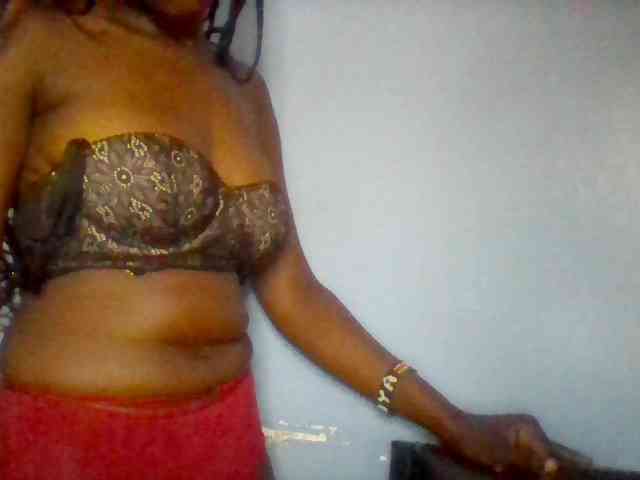 Cute-dall webcam