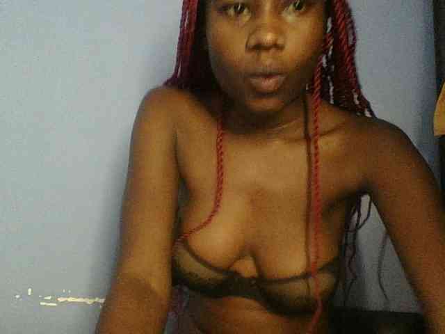 Cute-dall webcam