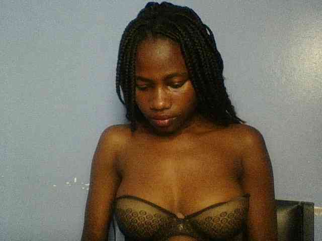 Cute-dall webcam