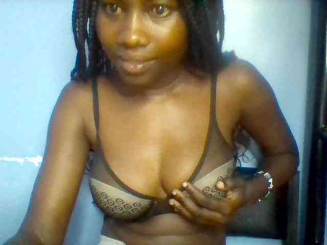 Cute-dall webcam
