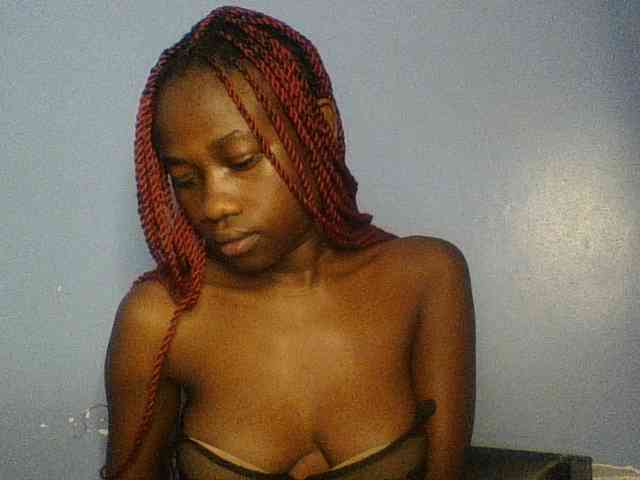 Cute-dall webcam