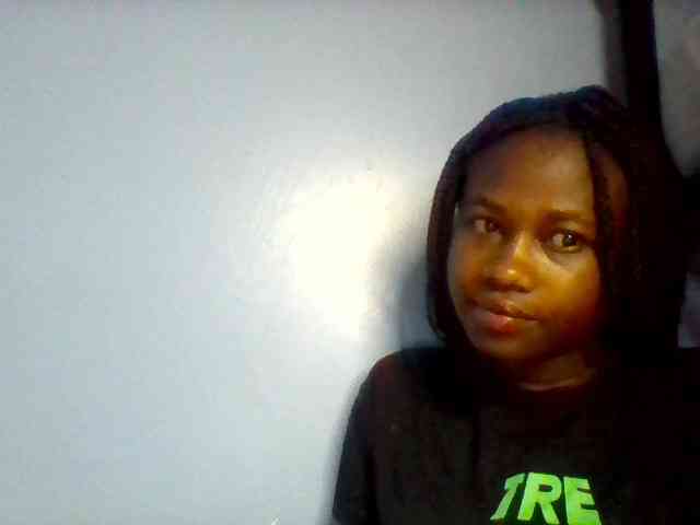 Cute-dall webcam