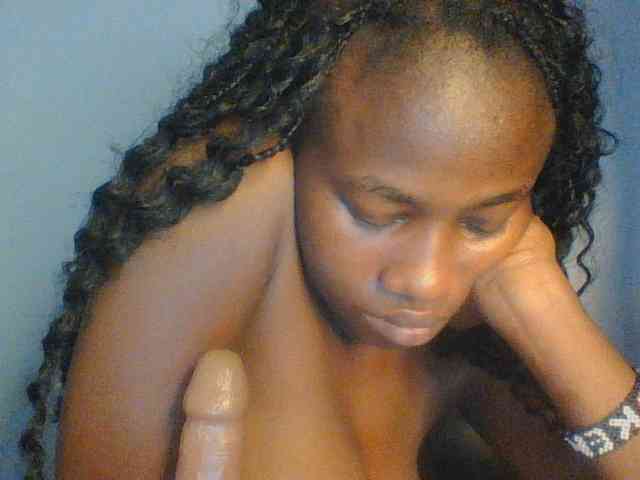 Cute-dall webcam