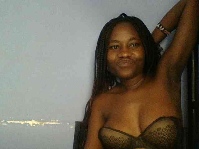 Cute-dall webcam