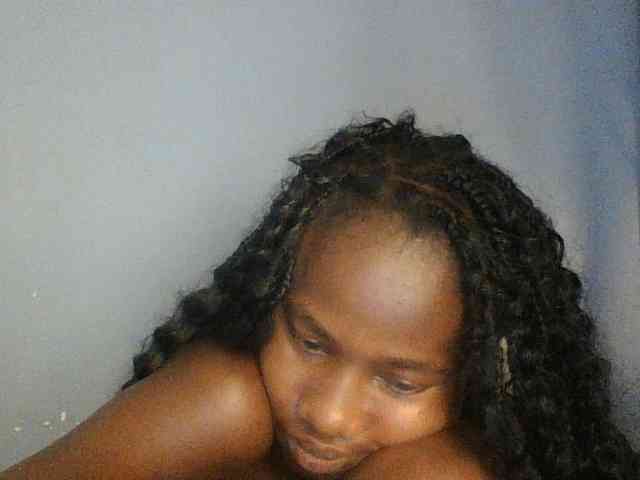 Cute-dall webcam