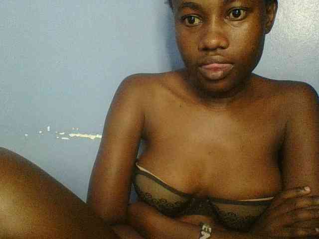 Cute-dall webcam