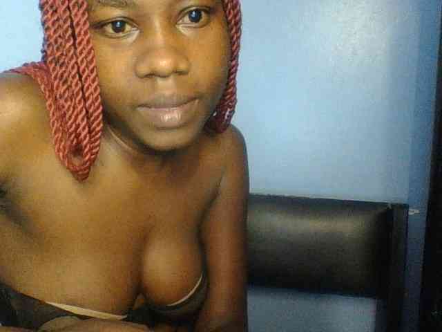 Cute-dall webcam