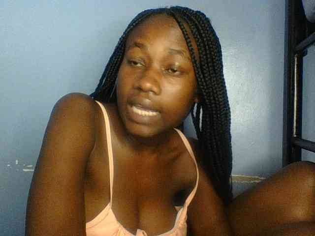 Cute-dall webcam