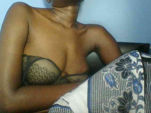 Cute-dall webcam