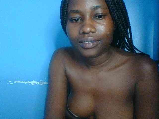 Cute-dall webcam