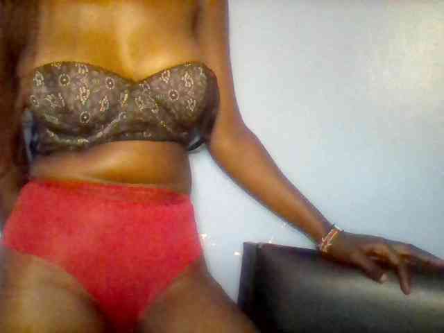 Cute-dall webcam