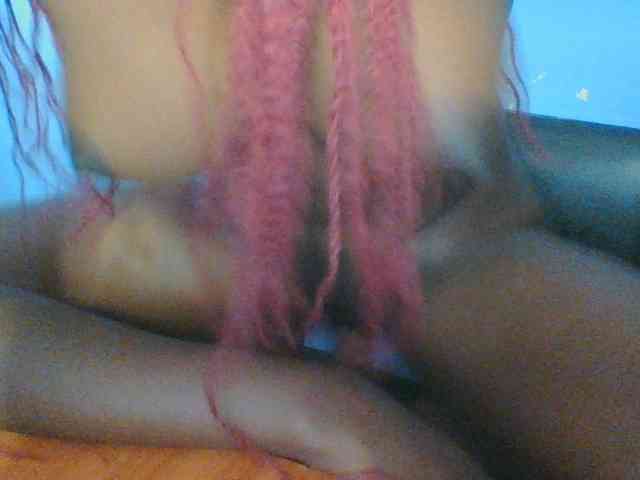 Cute-dall webcam