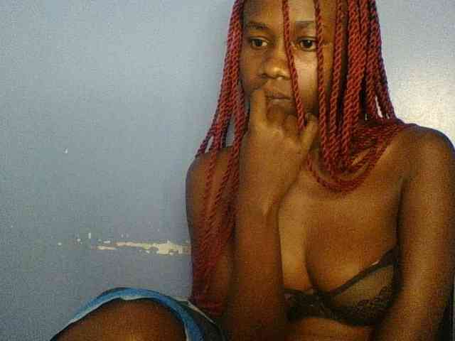 Cute-dall webcam
