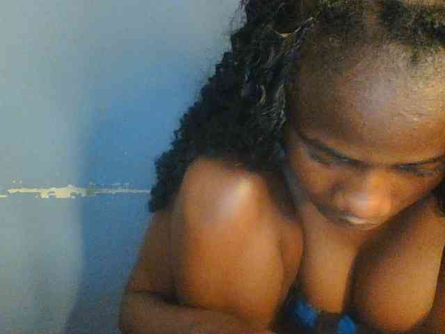 Cute-dall webcam