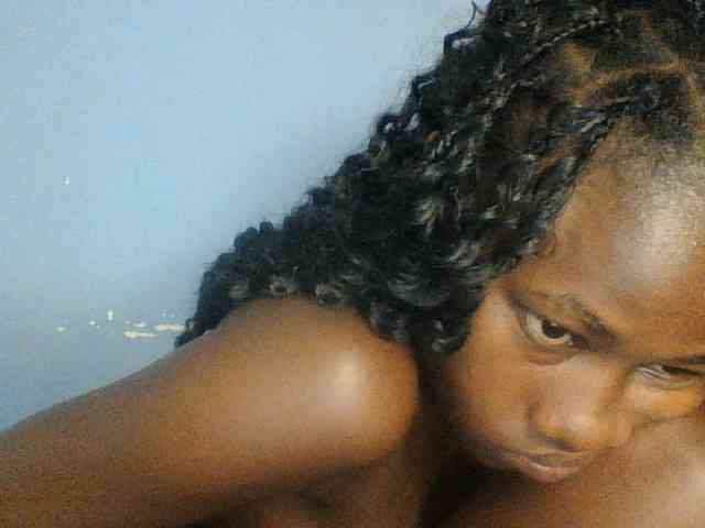 Cute-dall webcam