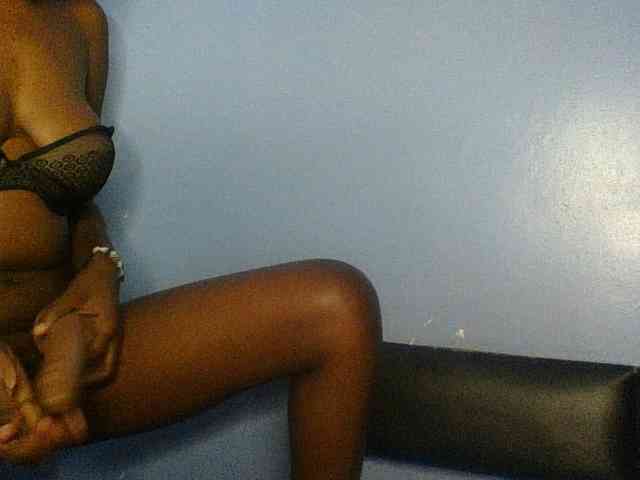 Cute-dall webcam