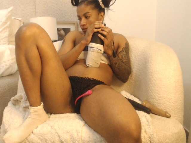 FatAss-3 live cam on BongaCams