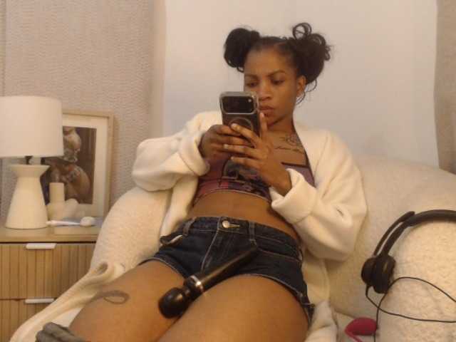 FatAss-3 live cam on BongaCams