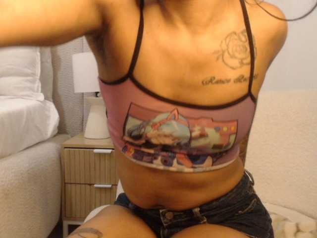 FatAss-3 live cam on BongaCams
