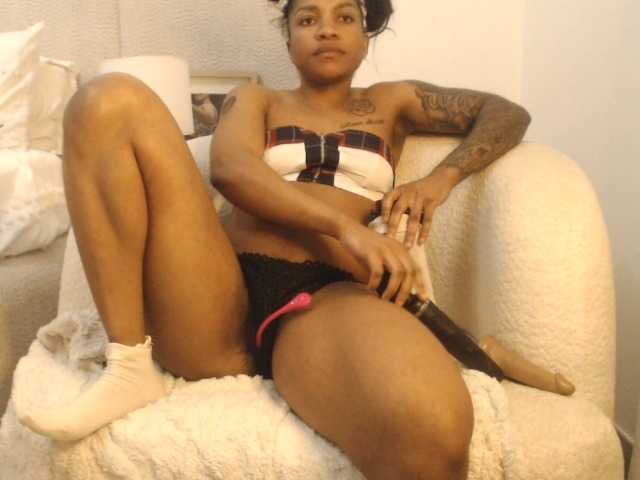FatAss-3 live cam on BongaCams