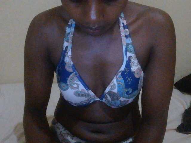 HornyZara live cam on BongaCams