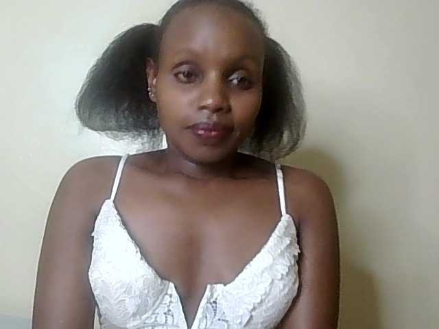 HornyZara live cam on BongaCams