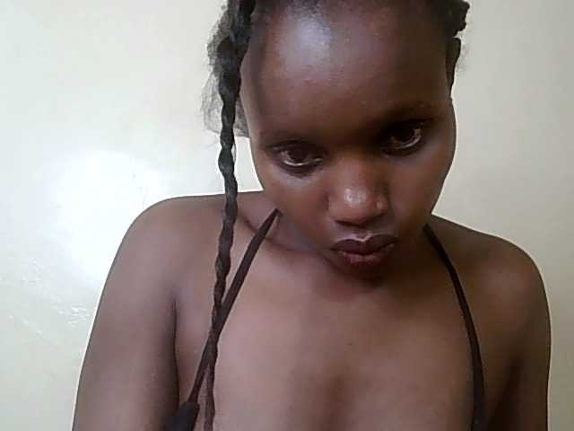 HornyZara live cam on BongaCams