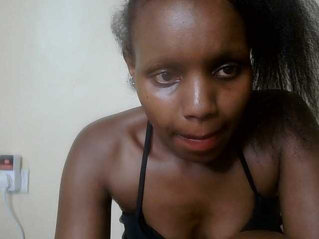 HornyZara live cam on BongaCams