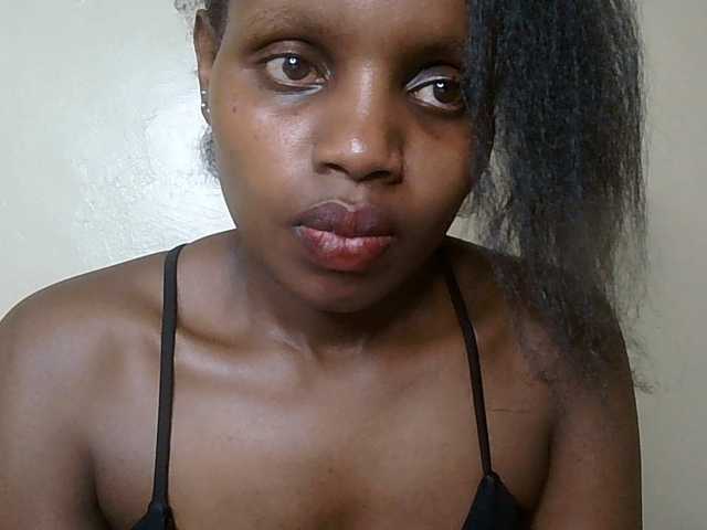 HornyZara live cam on BongaCams