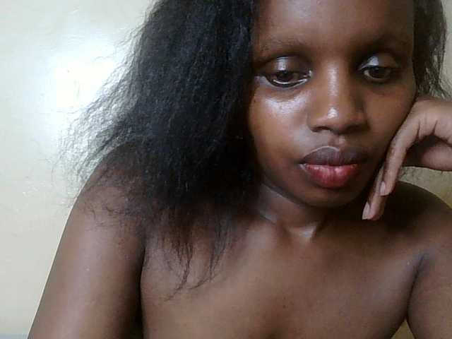 HornyZara live cam on BongaCams