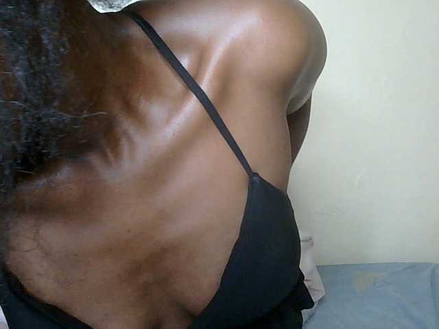HornyZara live cam on BongaCams